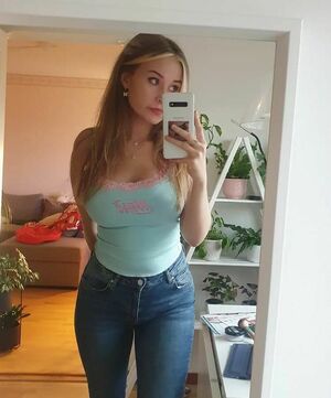 Elina Twich OnlyFans Leak Picture - Thumbnail 8mzCTS7j3l