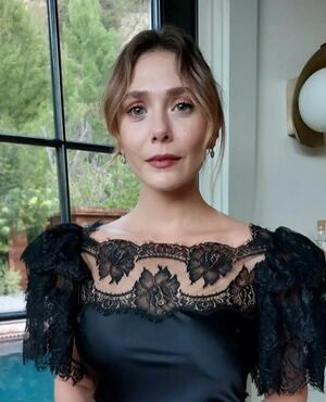 Elizabeth Olsen OnlyFans Leak Picture - Thumbnail 2uOoEKefcU