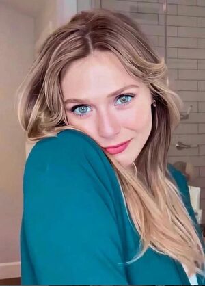 Elizabeth Olsen OnlyFans Leak Picture - Thumbnail J5YWd86nPG