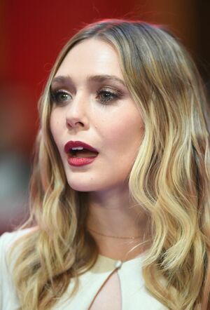 Elizabeth Olsen OnlyFans Leak Picture - Thumbnail LrJ44skUtf