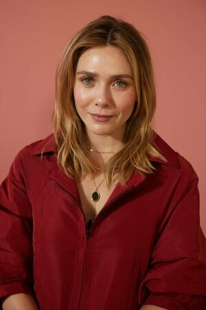 Elizabeth Olsen OnlyFans Leak Picture - Thumbnail a7JquwNKPq