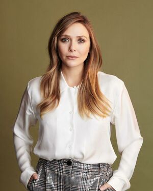 Elizabeth Olsen OnlyFans Leak Picture - Thumbnail g8esnNyhN8