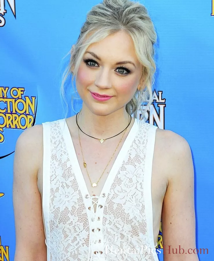 Emily Kinney Nude OnlyFans Leak Photo QGMJBNHr9F