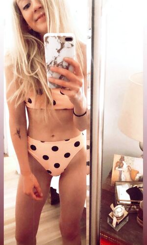 Emily Kinney OnlyFans Leak Picture - Thumbnail 7LZ6SZ2KUX