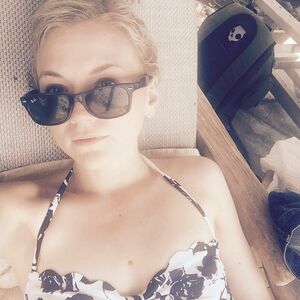 Emily Kinney OnlyFans Leak Picture - Thumbnail AqfaMtIeOf