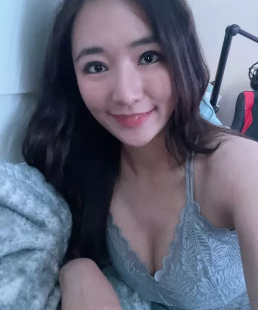 Emily Wang OnlyFans Leak Picture - Thumbnail Qqd64hwCW0