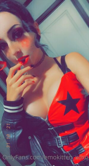 Emokitten_xoxo OnlyFans Leak Picture - Thumbnail HDAIk4rgQj