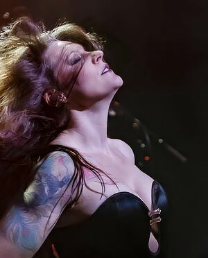 Floor Jansen OnlyFans Leak Picture - Thumbnail 3O2YmOCwOX