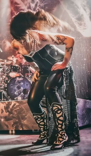 Floor Jansen OnlyFans Leak Picture - Thumbnail WhU1xA6vB8