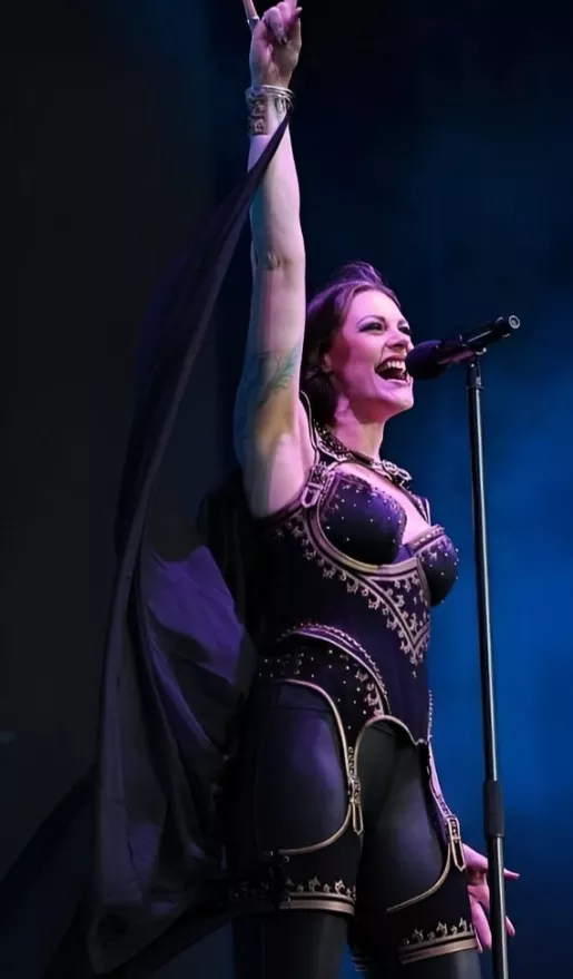 Floor Jansen OnlyFans Leak Picture - Thumbnail ex6IlFMSD1