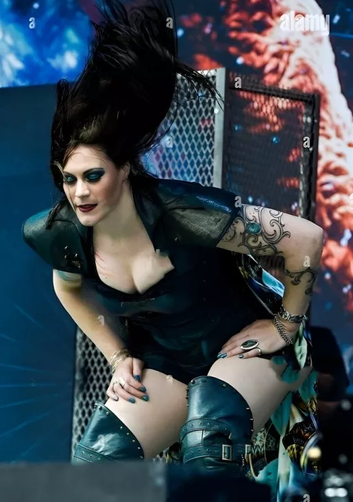 Floor Jansen OnlyFans Leak Picture - Thumbnail mG9hnBETZl