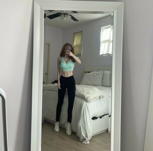 Francesca Capaldi OnlyFans Leak Picture - Thumbnail 8yuOrVAisI