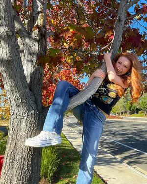 Francesca Capaldi OnlyFans Leak Picture - Thumbnail V1PYsDebop