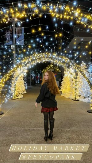 Francesca Capaldi OnlyFans Leak Picture - Thumbnail Zf6ByD83G3