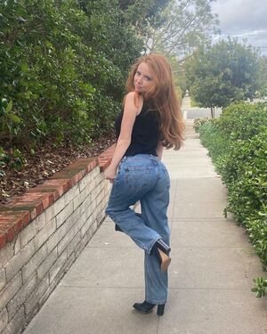 Francesca Capaldi OnlyFans Leak Picture - Thumbnail aHZNvoyrA2