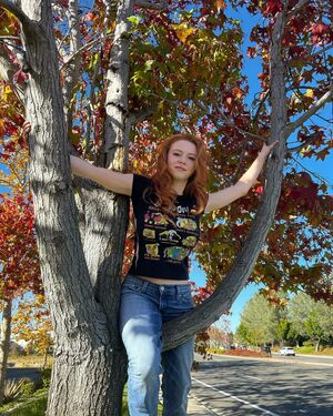 Francesca Capaldi OnlyFans Leak Picture - Thumbnail eFes4uxiKt