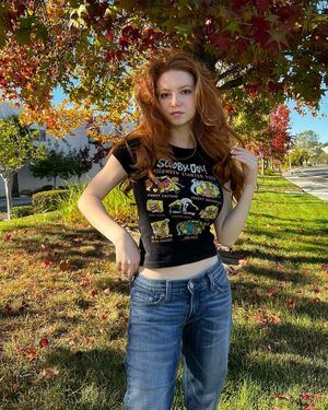 Francesca Capaldi OnlyFans Leak Picture - Thumbnail km37ZX3AJh