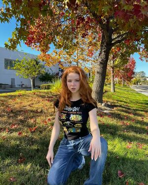 Francesca Capaldi OnlyFans Leak Picture - Thumbnail nhxDjJ5LDx