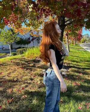 Francesca Capaldi OnlyFans Leak Picture - Thumbnail ySbu7lbCi8