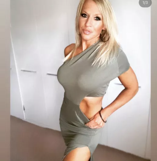 Gail Emms OnlyFans Leak Picture - Thumbnail Dej6vH220v