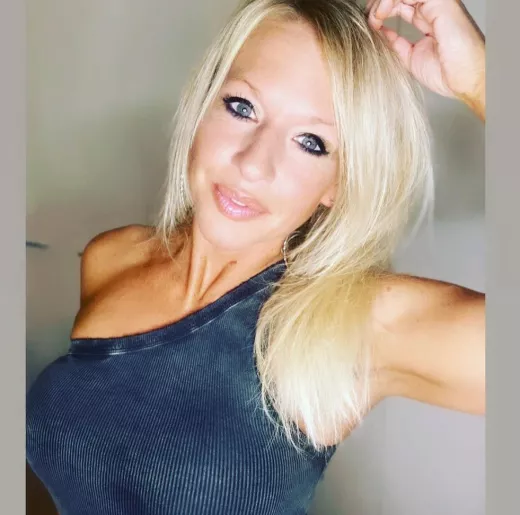 Gail Emms OnlyFans Leak Picture - Thumbnail H3pfBPufru