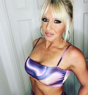 Gail Emms OnlyFans Leak Picture - Thumbnail UuQSC5KymZ