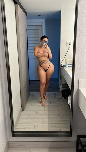 Gigi Torres OnlyFans Leak Picture - Thumbnail f2AvzAd2w4