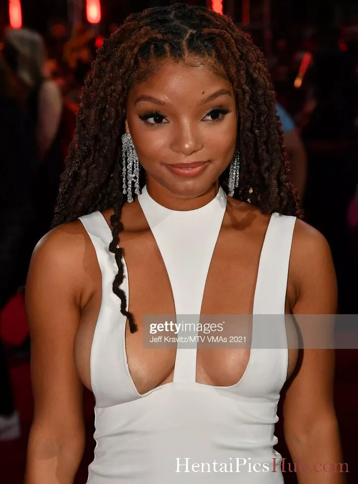 Halle Bailey Nude OnlyFans Leak Photo XaxzHdGNSA