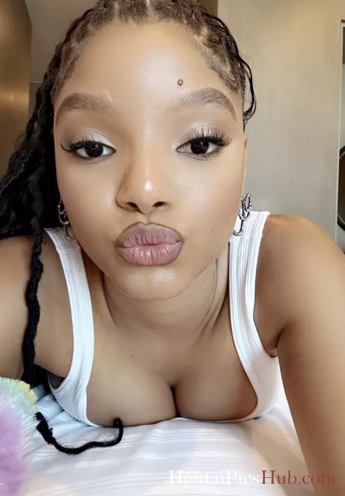 Halle Bailey Nude OnlyFans Leak Photo r0gQwLlcOA