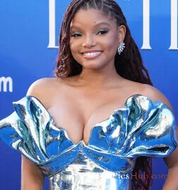 Halle Bailey Nude OnlyFans Leak Photo zwAxDvOTXS