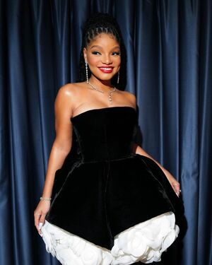 Halle Bailey OnlyFans Leak Picture - Thumbnail IjWeL42Vt6