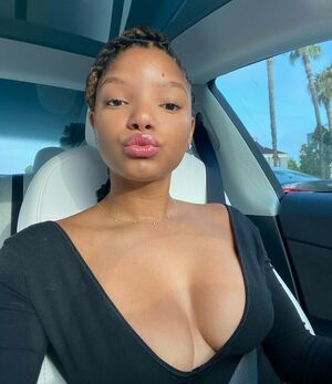 Halle Bailey OnlyFans Leak Picture - Thumbnail JbsMEJsuBD