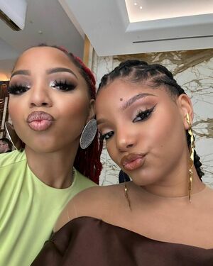 Halle Bailey OnlyFans Leak Picture - Thumbnail Qsq3hnoOMK