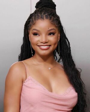 Halle Bailey OnlyFans Leak Picture - Thumbnail Tg4cxrcROb