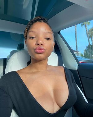 Halle Bailey OnlyFans Leak Picture - Thumbnail VwjXCwISW2