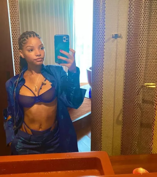 Halle Bailey OnlyFans Leak Picture - Thumbnail WJNT8ibCVi