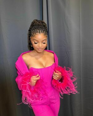 Halle Bailey OnlyFans Leak Picture - Thumbnail XrEpFIQHnh