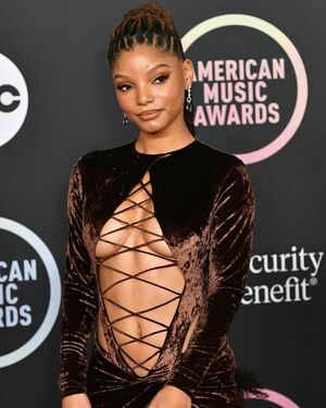 Halle Bailey OnlyFans Leak Picture - Thumbnail Yszb4xp4xM