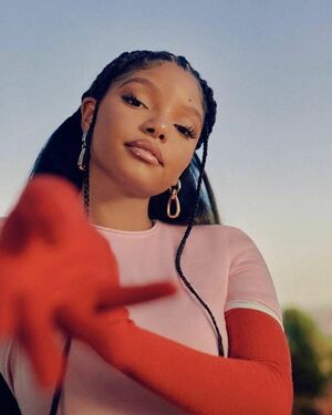 Halle Bailey OnlyFans Leak Picture - Thumbnail dIESzJWTws