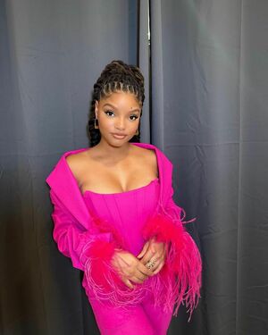 Halle Bailey OnlyFans Leak Picture - Thumbnail e0qHyIWrfF