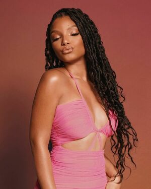 Halle Bailey OnlyFans Leak Picture - Thumbnail h0CV8bTypL