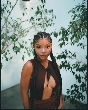 Halle Bailey OnlyFans Leak Picture - Thumbnail lGwJeDvomB