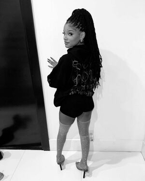 Halle Bailey OnlyFans Leak Picture - Thumbnail sdJac2AJ6g