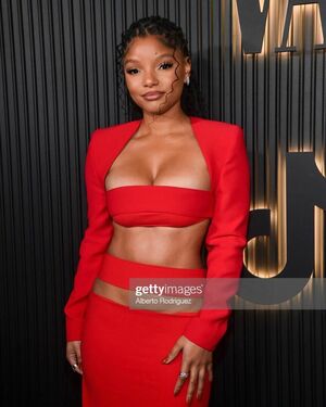 Halle Bailey OnlyFans Leak Picture - Thumbnail yiRLNHuWw4