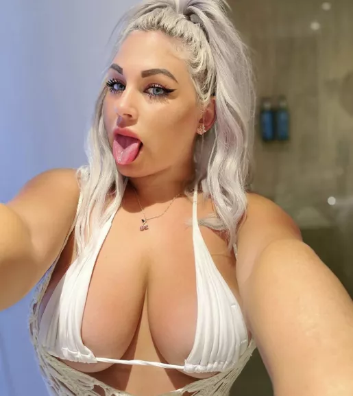 Hanahbbyx OnlyFans Leak Picture - Thumbnail gsJyXFxErE