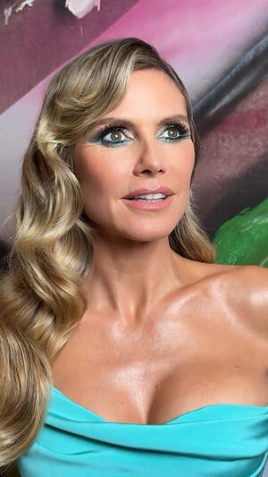 Heidi Klum OnlyFans Leak Picture - Thumbnail 1WSRqhT8Bl