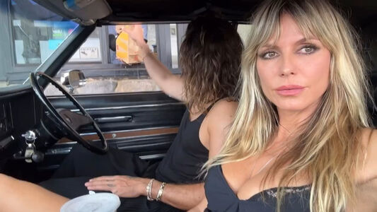 Heidi Klum OnlyFans Leak Picture - Thumbnail PqIKBmihVh