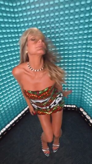 Heidi Klum OnlyFans Leak Picture - Thumbnail kC286lUwFv