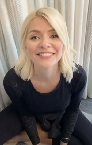 Holly Willoughby OnlyFans Leak Picture - Thumbnail 1QebGGqHuf