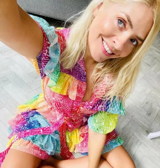 Holly Willoughby OnlyFans Leak Picture - Thumbnail cGKUoZUrKP